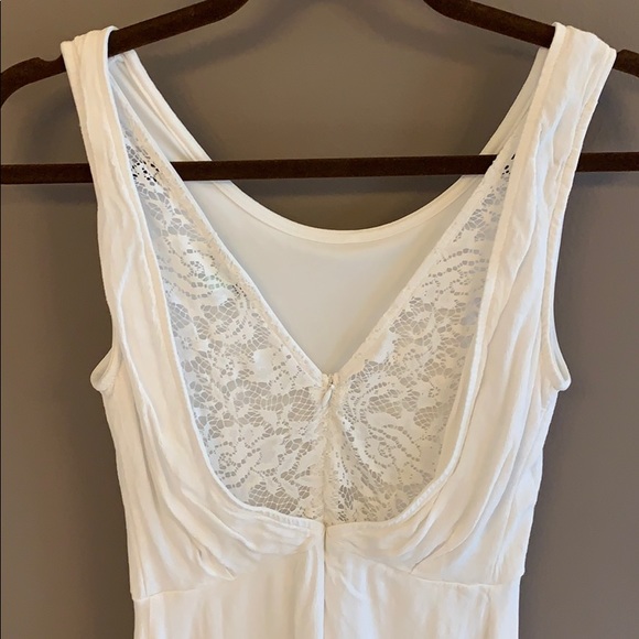 White lace back zip up dress. - Picture 3 of 6